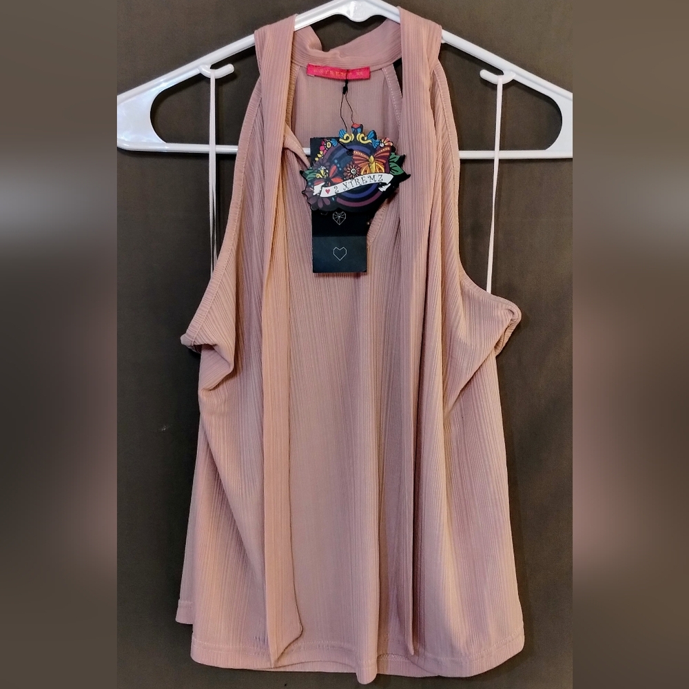 NWT NEW WITH TAGS CUTE TOP ~ SIZE XS EXTRA SMALL